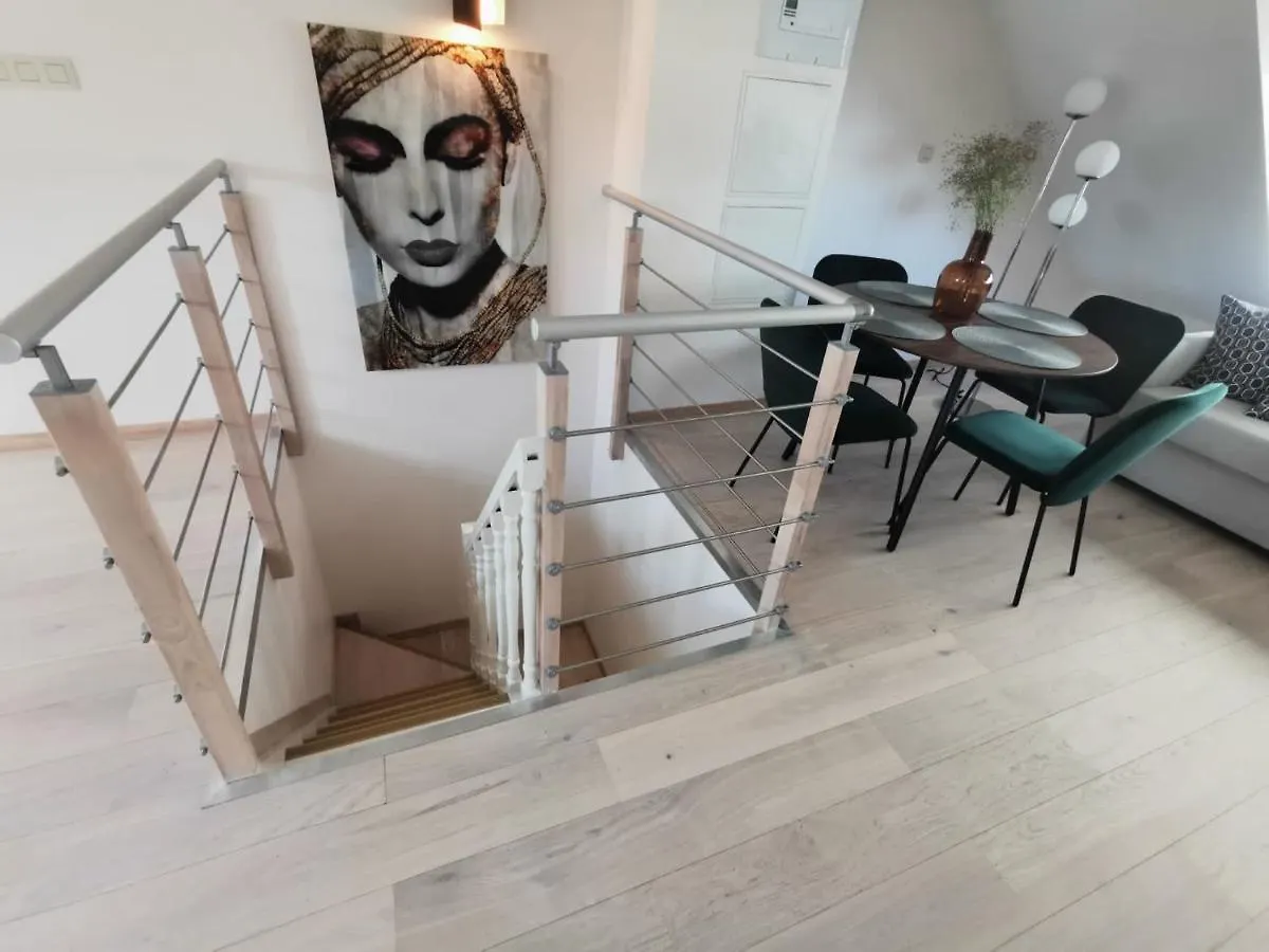 Charming Duplex On The Canal Bruxelles